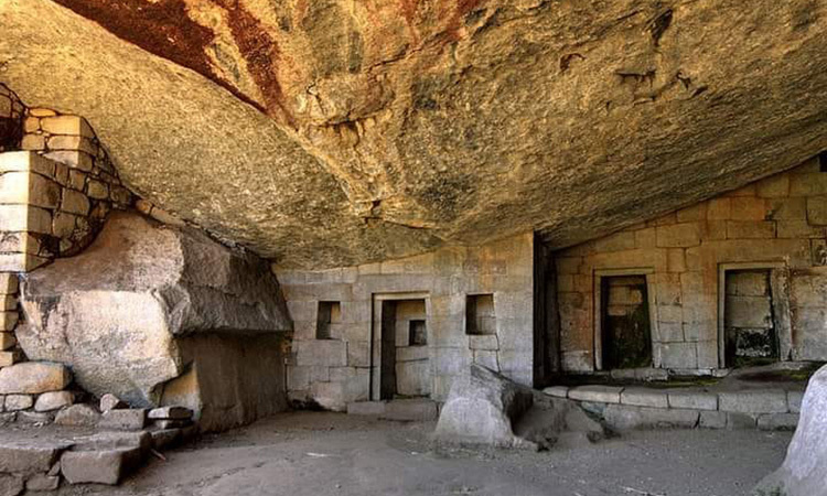 Machu Picchu Great Cavern