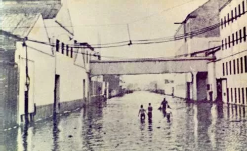 Earthquake - Tsunami affecting the Callao port area in 1966 Earthquake - Tsunami affecting the Callao port area in 1966