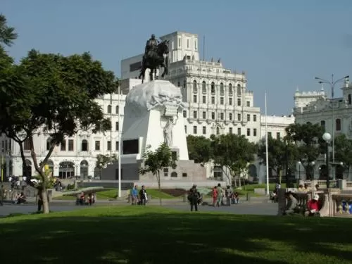 Plaza San Martin Plaza San Martin