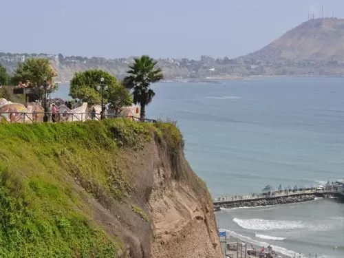 The Weather And Climate In Lima LimaEasy   Cliffs Miraflores 4060 600 450 80.webp