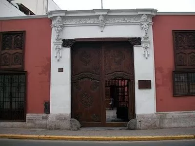 Exterior view of the Casa de las Trece Monedas - House of the 13 Coins Exterior view of the Casa de las Trece Monedas - House of the 13 Coins